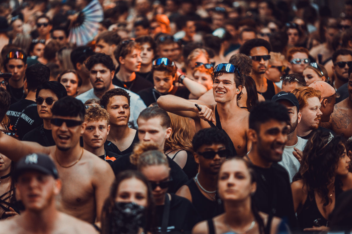 Loading... just a sec